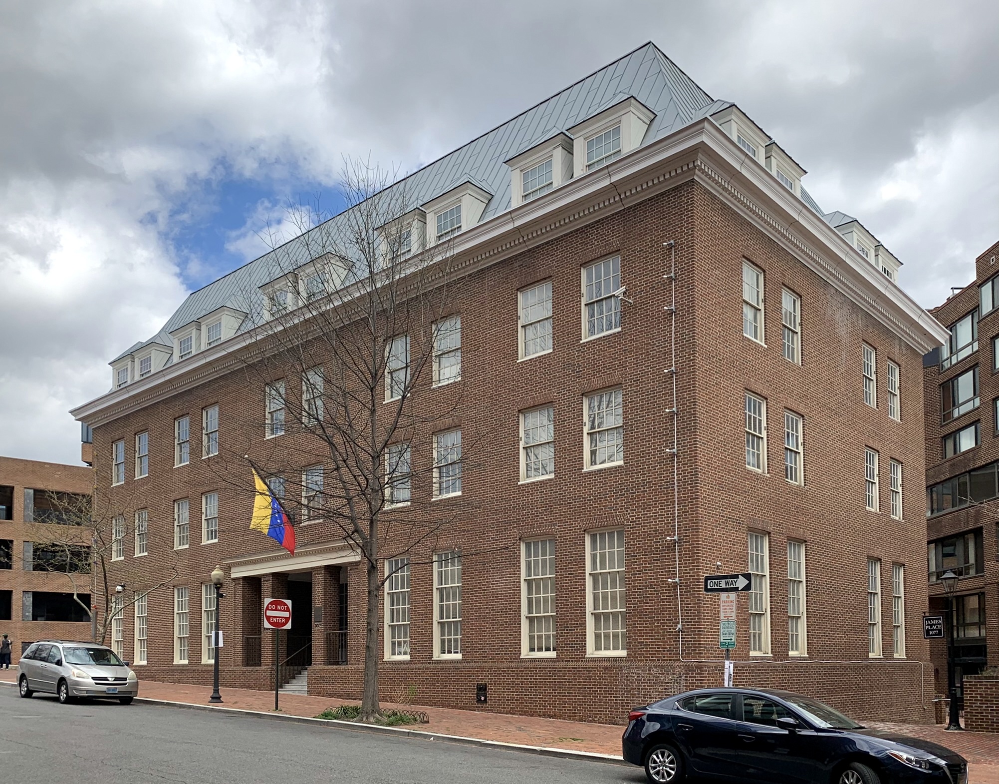 Exterior of the Venezuela consulate in Washington